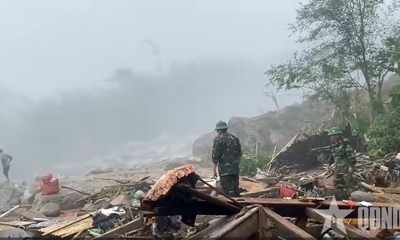 Mưa lớn, sạt lở đất gây chết người tại Bắc Kạn