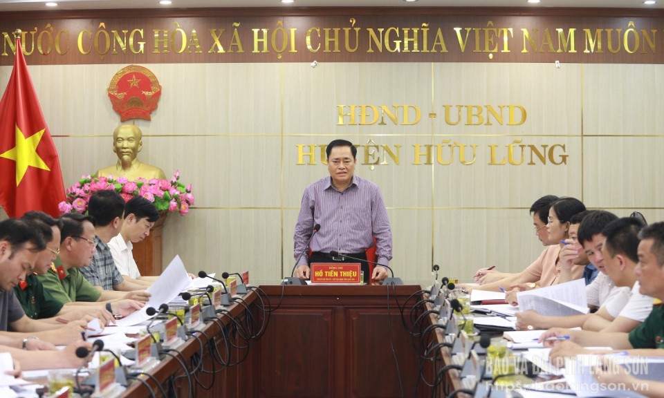 Đồng chí Chủ tịch UBND tỉnh kiểm tra tình hình thực hiện chương trình hỗ trợ xóa nhà tạm, nhà dột nát