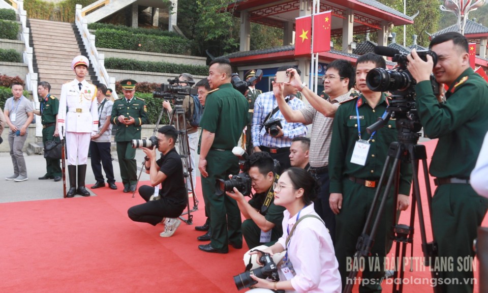Nghề mắc nợ với thời gian