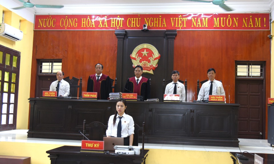 Tuyên án chung thân 2 bị cáo vận chuyển 45,4kg ma túy   
