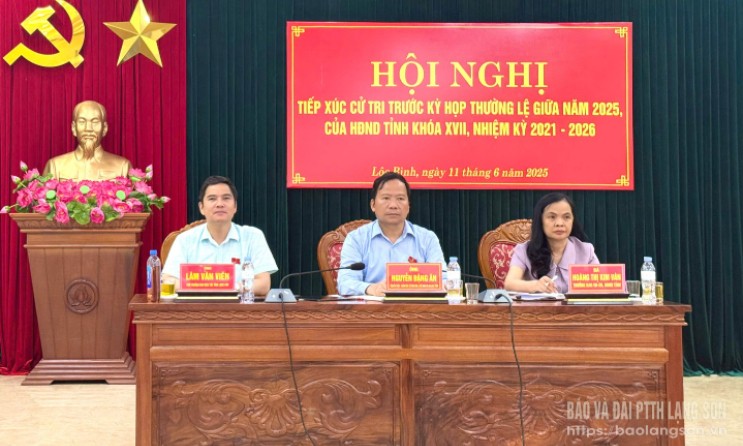 Đại biểu HĐND tỉnh tiếp xúc cử tri trước kỳ họp tại huyện Lộc Bình