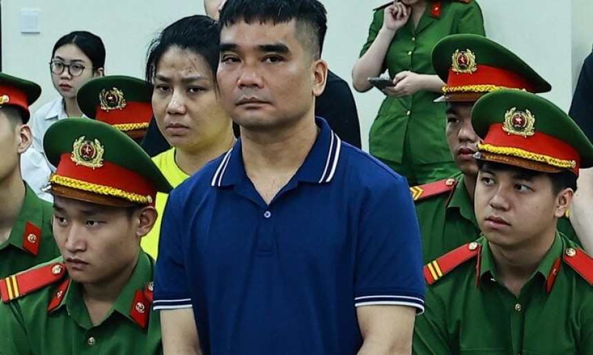 Tuyên án tử hình cựu cán bộ công an lái ô tô biển xanh chở ma túy giúp 'bà trùm'