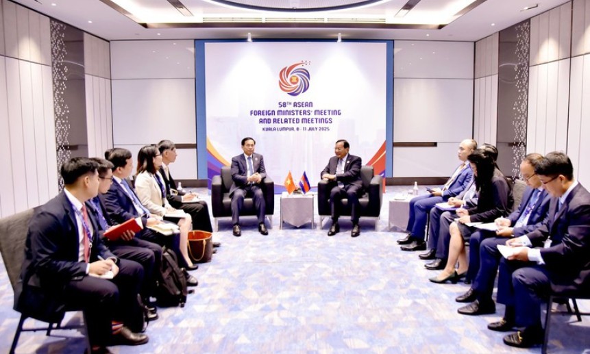 Phó Thủ tướng, Bộ trưởng Ngoại giao Bùi Thanh Sơn gặp Phó Thủ tướng, Bộ trưởng Ngoại giao và Hợp tác