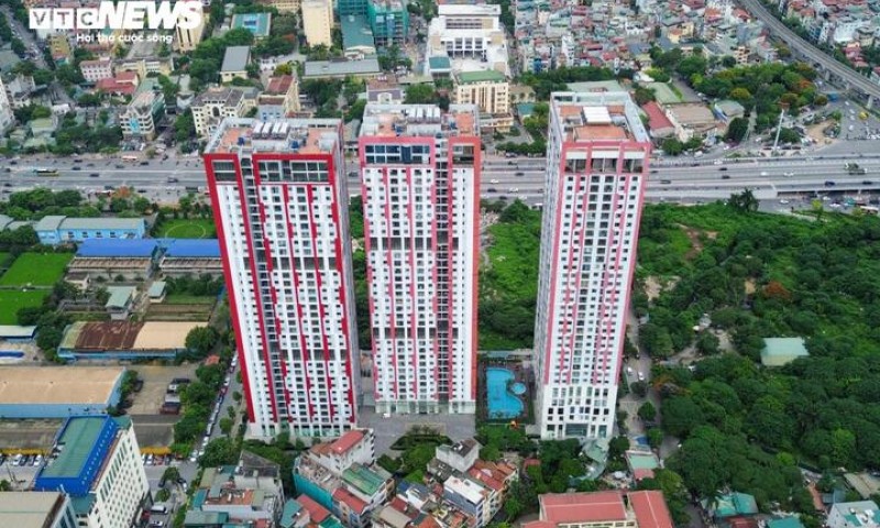 Giá chung cư Hà Nội liên tục 'phi mã', cách nào để ghìm cương?