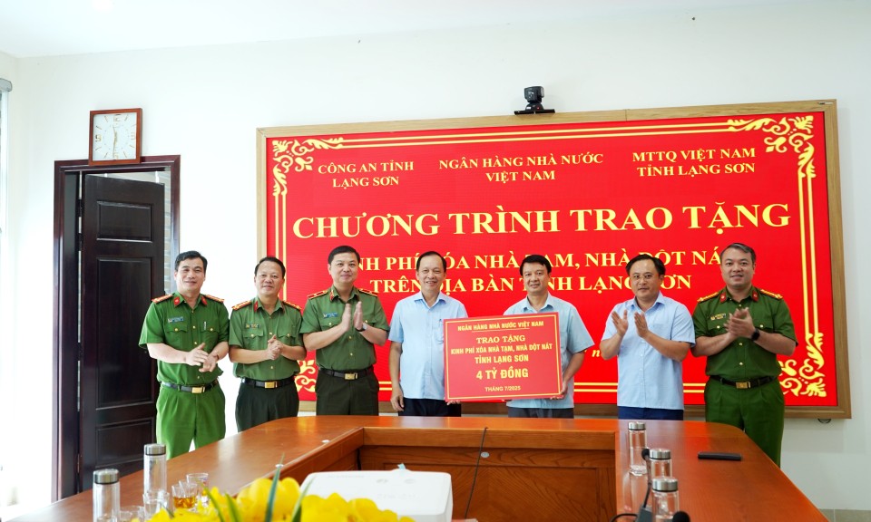 Ngân hàng Nhà nước Việt Nam hỗ trợ Lạng Sơn 4 tỷ đồng xóa nhà tạm, nhà dột nát 