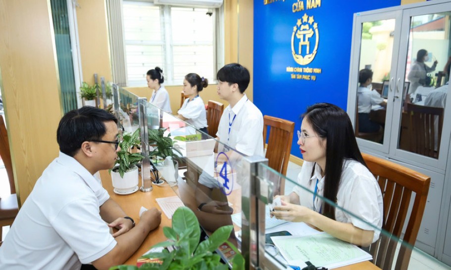 Ứng dụng công nghệ số: Người dân làm thủ tục hành chính nhanh gọn, hiệu quả