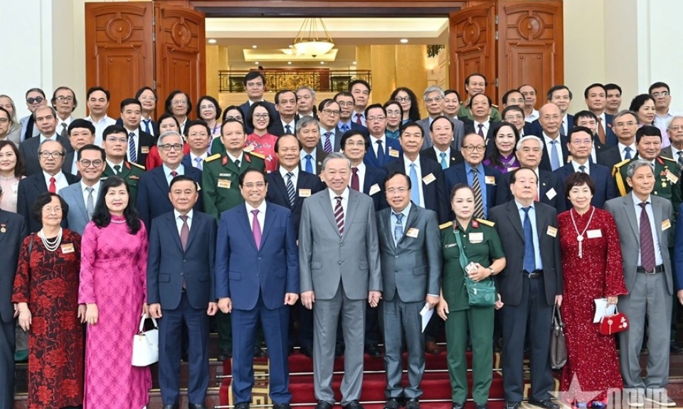Tổng Bí thư Tô Lâm: Các trí thức, nhà khoa học, văn nghệ sĩ là người giữ lửa, lan tỏa giá trị tinh thần