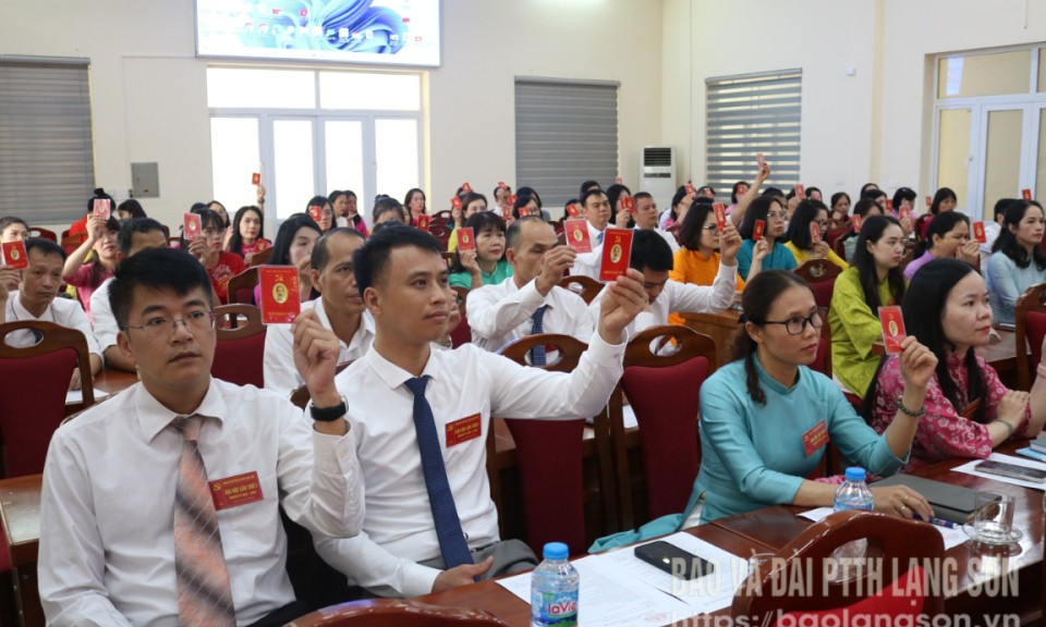 Xây dựng tổ chức đảng vững mạnh