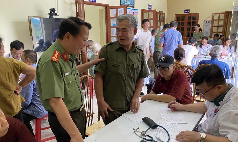 Vững vàng thế trận  an ninh nhân dân