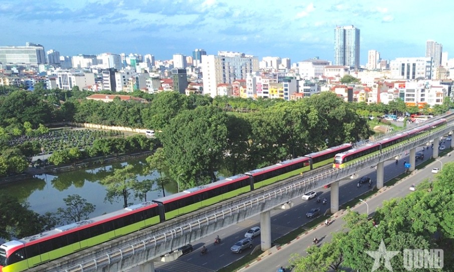 Hanoi Metro: Chưa cấm mang xe đạp gắn pin lên tàu