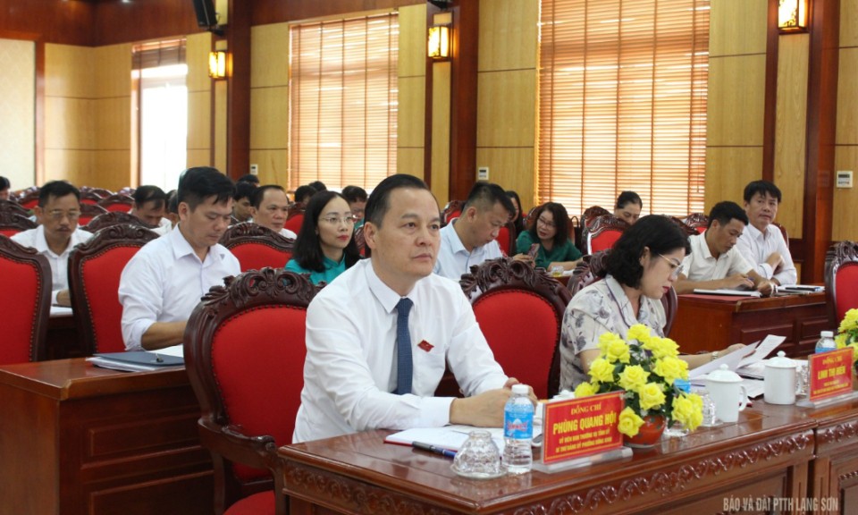 Kỳ họp thứ ba HĐND phường Đông Kinh: Thông qua 4 nghị quyết quan trọng