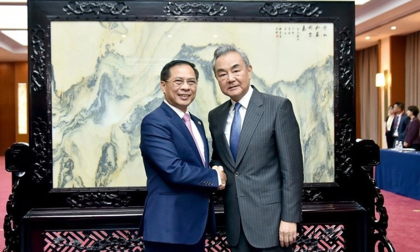 Phó Thủ tướng Bùi Thanh Sơn hội đàm với Bộ trưởng Ngoại giao Trung Quốc