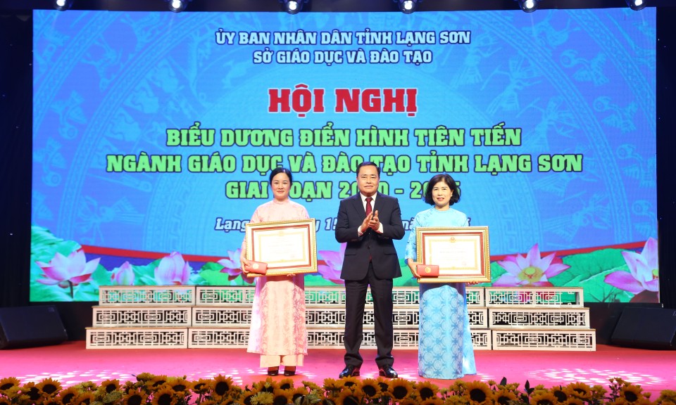 Biểu dương điển hình tiên tiến ngành giáo dục giai đoạn 2020 – 2025