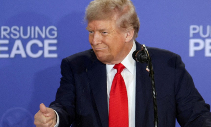 Tổng thống Trump cho điểm 10 cuộc gặp với ông Putin, nói 'sớm có hoà bình' ở Ukraine