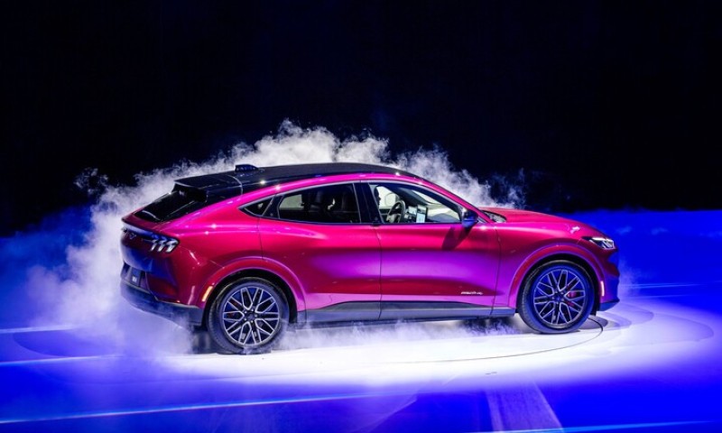 Cận cảnh Mustang Mach-E, xe điện đầu tiên của Ford tại Việt Nam