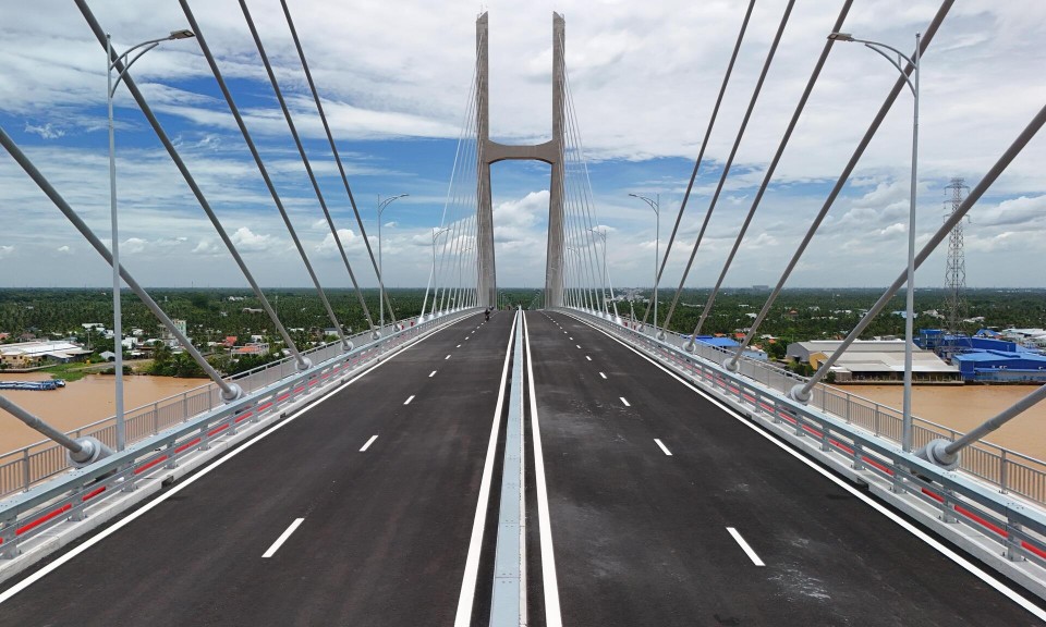 Toàn cảnh cầu Rạch Miễu 2 nối Đồng Tháp - Vĩnh Long trước giờ thông xe
