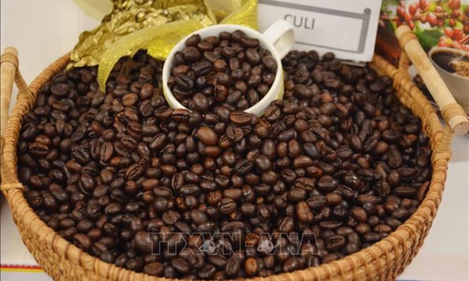 Từ cà-phê đến dầu thô: Thuế quan tiếp tục chi phối diễn biến giá hàng hóa