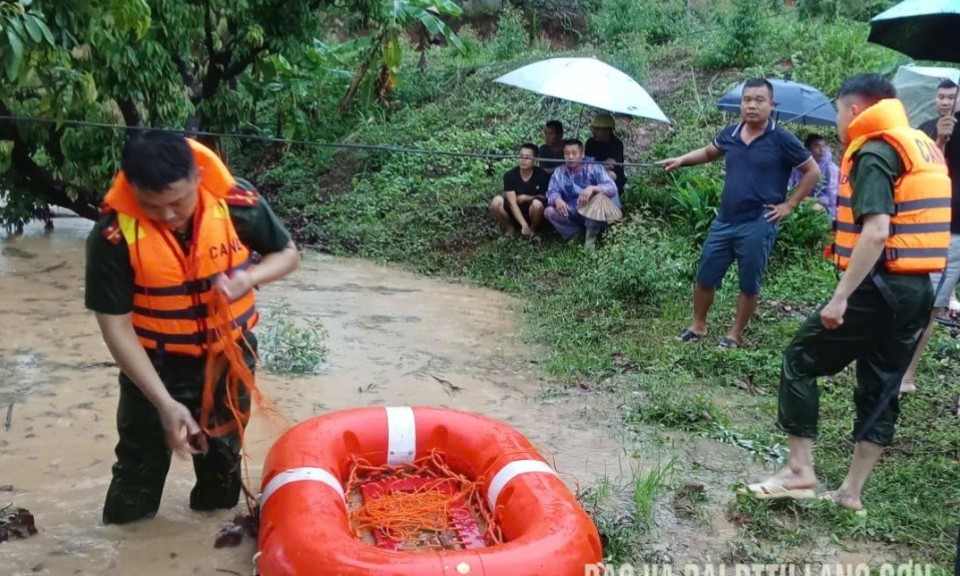 Mực nước lũ trên sông Trung vượt báo động III 20 cm
