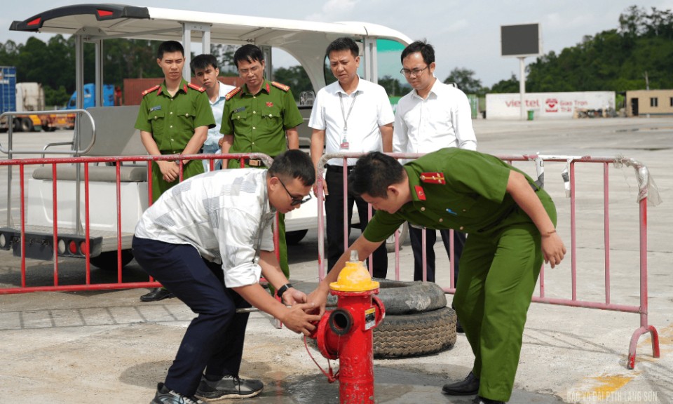 Kiểm tra công tác phòng cháy chữa cháy, cứu nạn cứu hộ tại Công viên logistics Viettel Lạng Sơn 