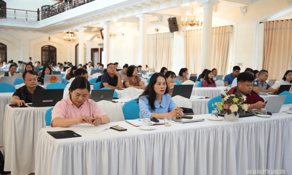 Hơn 150 đại biểu tham gia tập huấn thu thập, lưu trữ, tổng hợp thông tin thị trường lao động
