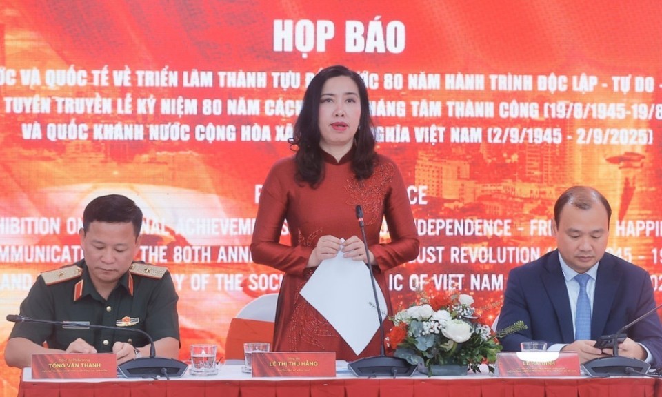 Đông đảo kiều bào, bạn bè quốc tế tham dự lễ kỷ niệm 80 năm Quốc khánh